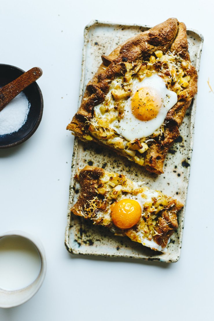 Pita-pida sa krompirom i prazilukom/ Dunav soja