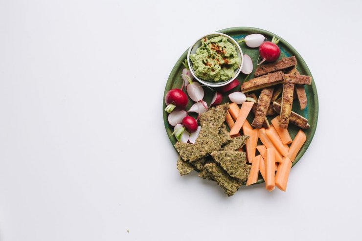 Namaz od indijskog oraha, mladog luka i avokada