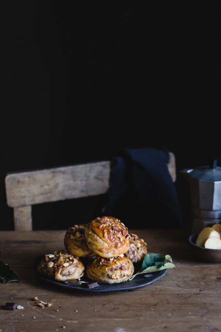 Brze rolnice sa cimetom, jabukama i&nbsp;čokoladom