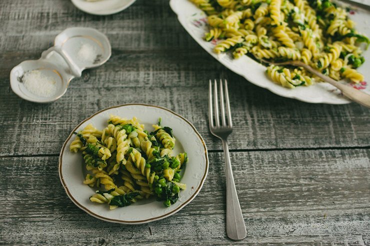 Pasta sa spanaćem i graškom/Prvo sam svuda nosila kišobran