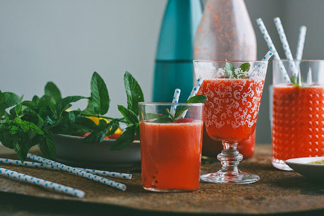 Limunada sa jagodama/O dovoljnosti