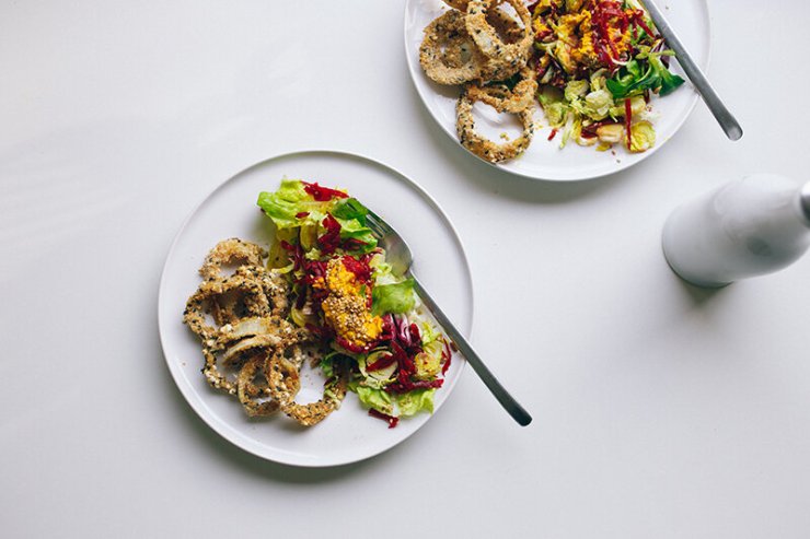 Dresing od šargarepe i đumbira, pečeni kolutovi luka/ Inspiracija